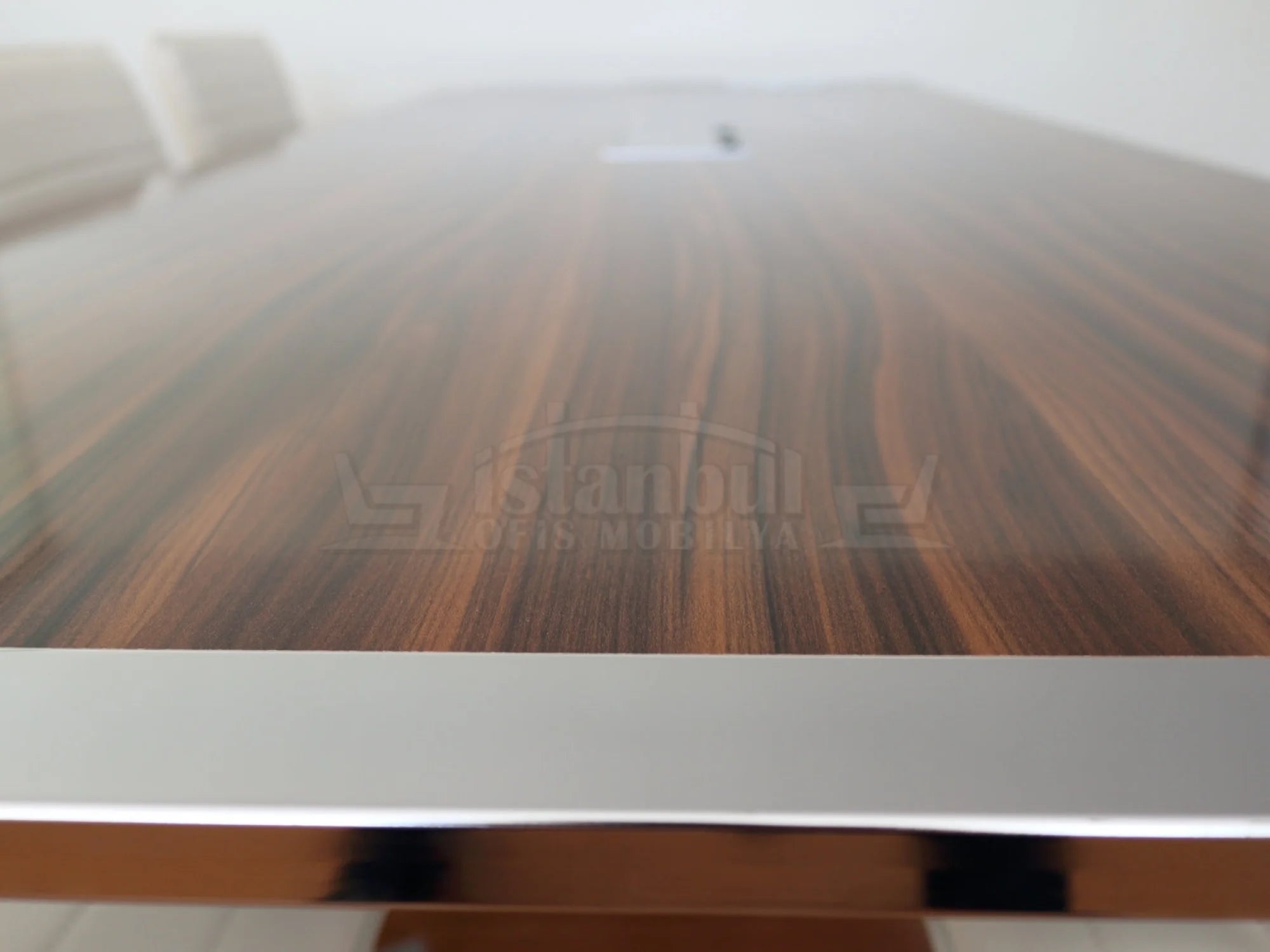 Apple Yanlar U Açık Ayak Toplantı Masası Priz Sistemli ISTANBUL